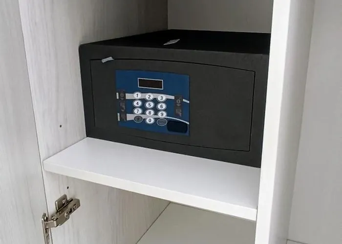 לינה וארוחת בוקר Caladream 3*